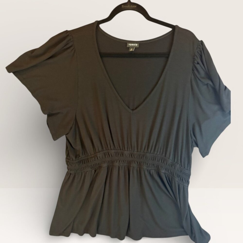 Torrid Size 3 Black Babydoll Peplum Top Stretch Rayon V-Neck Plus Size